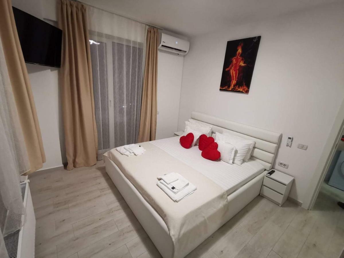 Maravali Beach Apartment Navodari Exterior photo